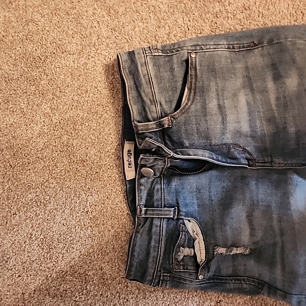 Jeans - Picture 2 of 4